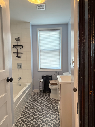 Bathroom - House near campus, 3 bed 1 bath