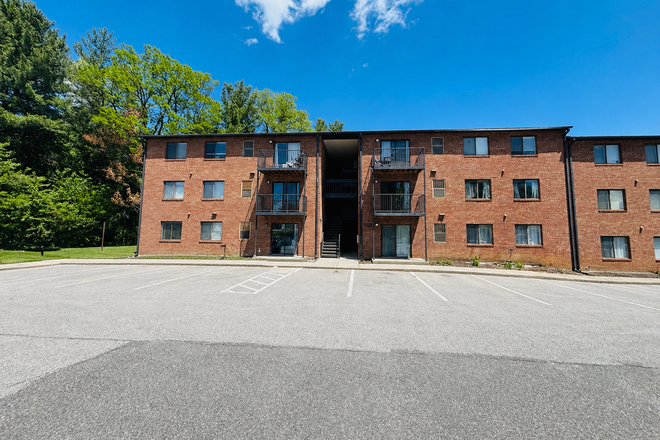  - 3 Bedroom 1 Bath Condo