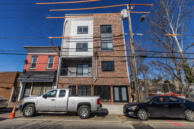 Facade - 3523 Haverford Ave #9 Bedroom