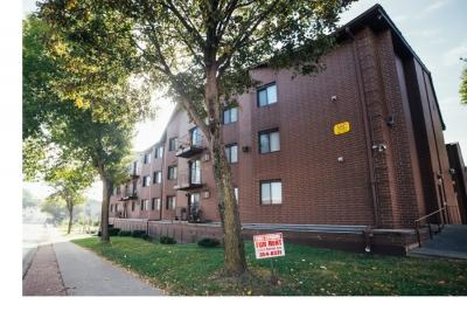 One Bed Student Apartments For Rent Near University Of Iowa Off Campus Housing University Of Iowa