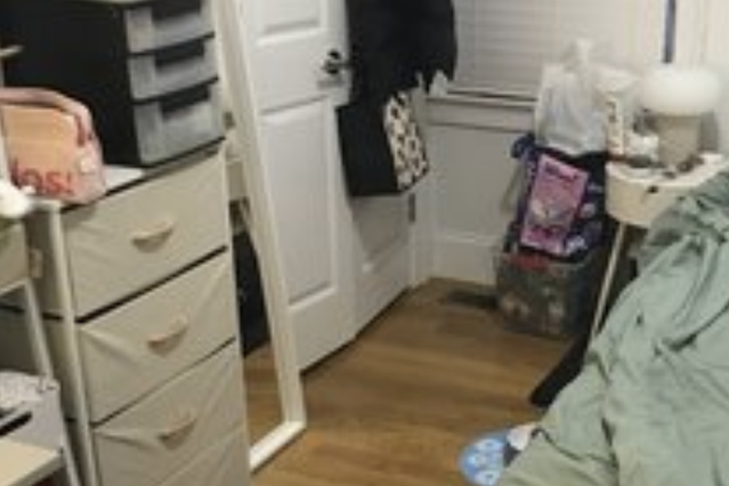 living - UPDATED 3 BED/2 BATH AVAILABLE 9/1/26! NO BROKER FEE! Apartments