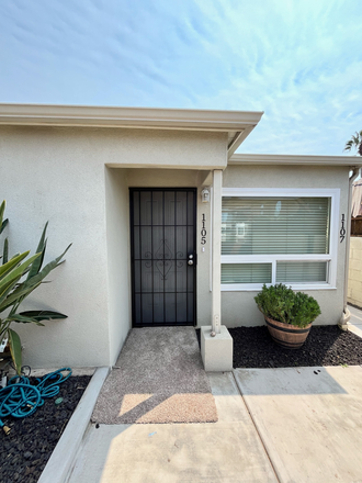Front of Unit - 1 BRDM + Patio, 4 blocks to Beach & Bay! Apartments