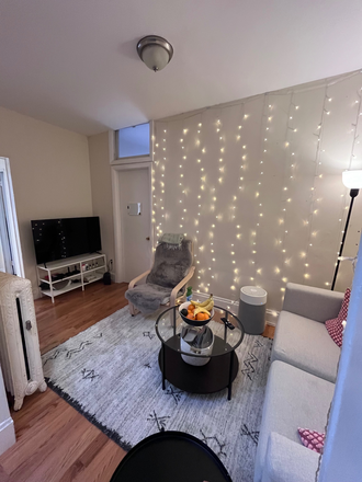 Living room - SUBLET FOR 2026 SUMMER SEMESTER Apartments