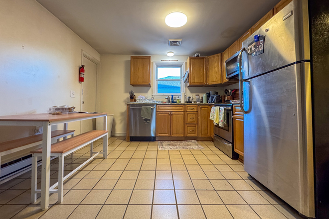 ... - FANTASTIC 3 BD/1 BATH APARTMENT WITH WASHER/DRYER || CATS FRIENDLY