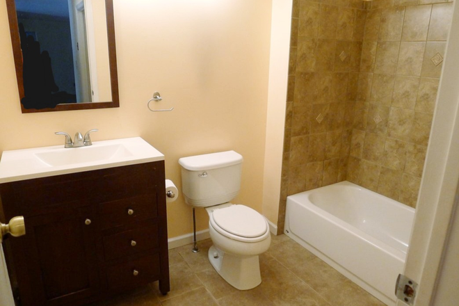 bathroom - 1BR condo-Old Stone Mill Dr-E.Windsor