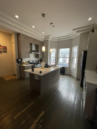 living - RENOVATED 5 BED/4 BATH WITH HIN-UNIT LAUNDRY! 9/1/26!!