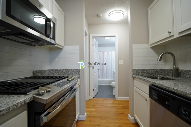 1 - AUG/SEPT 2026 | Fantastic 3 beds | Easy MBTA | No Broker Fee Apartments