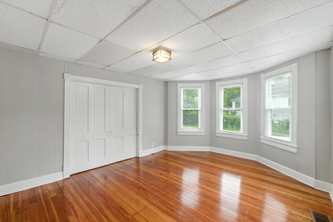 Bedroom - 5100 Berwyn Road - Single Rooms [SPRING LEASE] Close to UMD Campus House