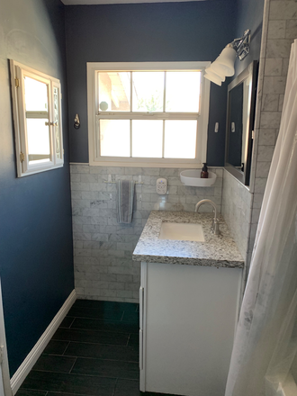 Bathroom - Primary bedroom with private bath  - in a 3 bedroom 2 bath home- FEMALE only