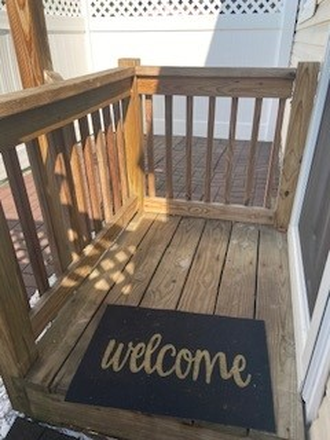 entrance - 1 Bedroom and office/guest room - 11 miles to campus Apartments