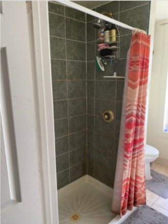 Shower - LARGE STUDIO FOR RENT Apartments