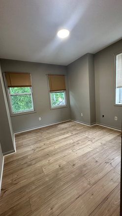 Bedroom - ? Spacious 7-Bedroom House Near Temple University – Move-In September 1, 2025!