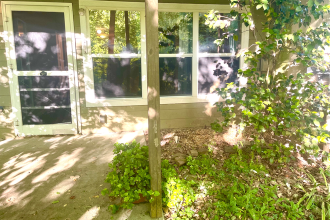 Exterior - 1br/1ba on 5-acre organic farm with pond view. Utilities Included!