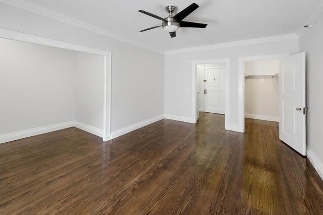 living/bedroom space - **NO BROKERS FEE!!** Cozy Studio/1 Bath w/ ALL utilities included!! Available 9/1/26!! Apartments