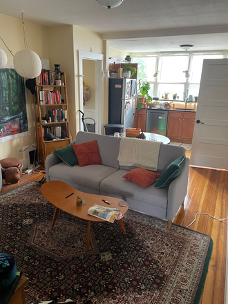 Shared space 1 - 3rd floor apartment room, close to campus