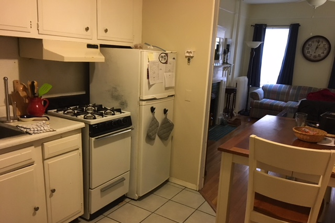kitchen - $2950&nbsp;/ 2br -&nbsp;12 month lease Condo