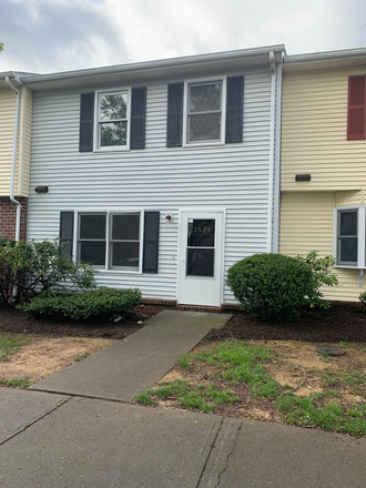  - 3 Bedroom 2.5 Bath Townhouse