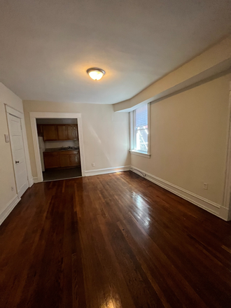 #1 - dining room/additional living room - Spacious 2 Bed / 1 Bath – Summer Move-Ins Near VCU Apartments