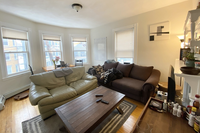 . - Updated kitchen, Hardwood floors, Prime mission hill location Apartments
