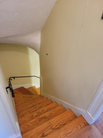 stairs to front door - Brookline, Coolidge Cnr, Room in a shared house, $1200 incl.utils, walking distance to BU