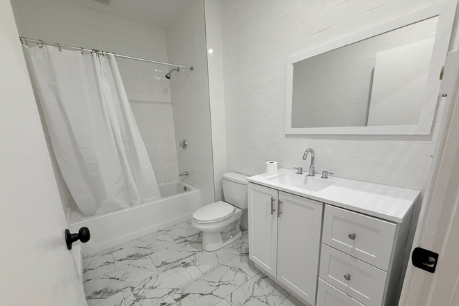 1 - SEPT 2026-Amazing Park Dr 3 bed, Heat inc. NO BROKER FEE! Apartments