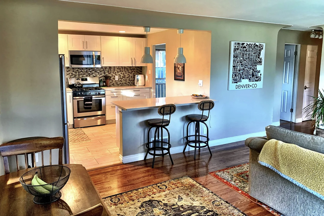Living Rm - $2,100/mo (2 bd/1bth) - Park Hill Duplex
