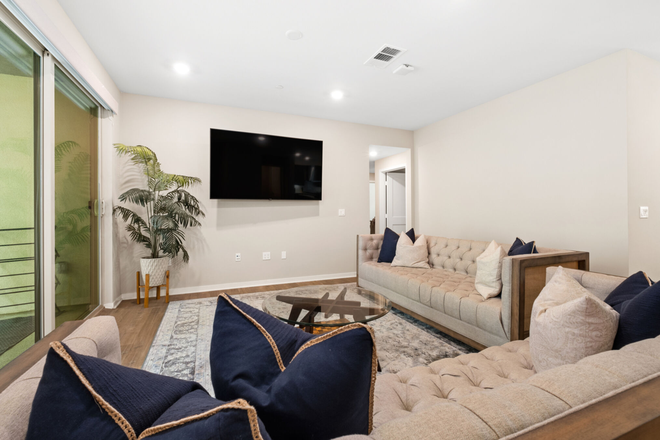 Large Furnished Living Room - LUXURY & SAFE FURNISHED HOUSE, SMART-HOME, PRICE INCLUDES UTILITIES & AMENITIES, CENTRAL PARK WEST