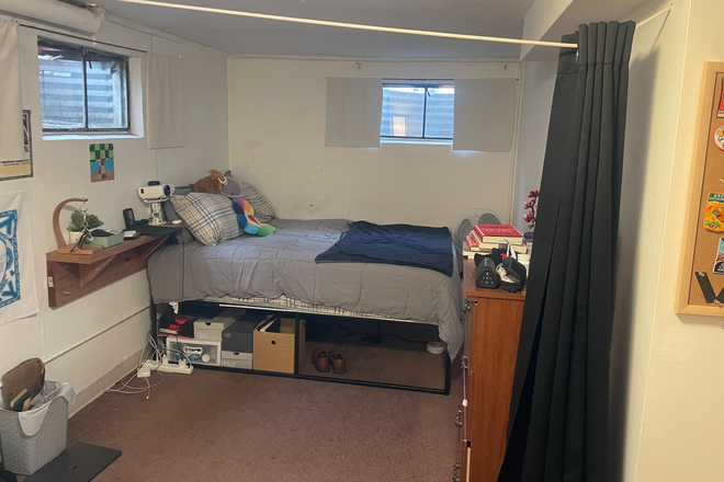 Another angle of the bedroom - Large Basement Room for Summer House