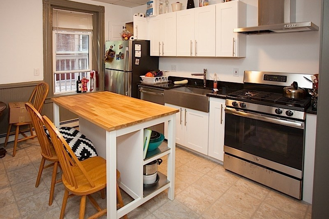 Kitchen - Bright & Spacious 3 Bed Near Central and Kendall Sq Apartments