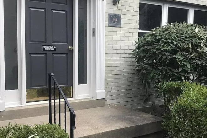 Front entry door - Charming condo in the Deer Park neighborhood