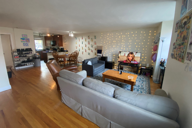 LIVING - HUGE 4 BED/2 BATH AVAIL. 9/1/26! ONLY HALF BROKER FEE! Apartments