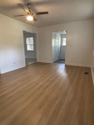 Photo - 2211 Lavera Dr- 2 bed 1 bath House