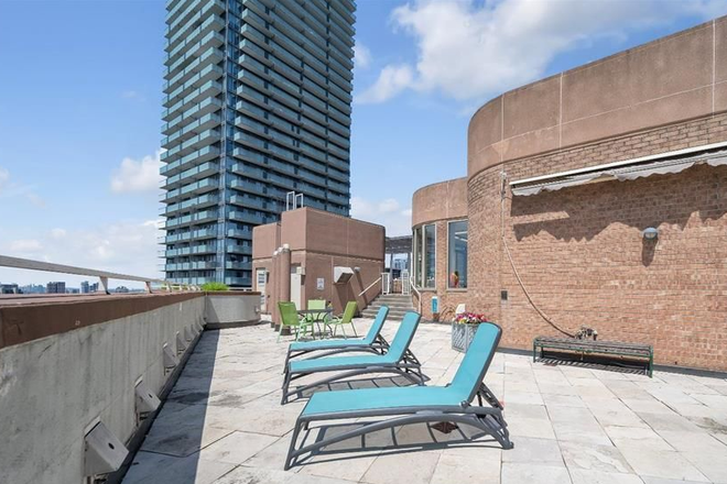 Roof top terrace - Available April 15-May 1st 20th floor 1plus Solarium at POLO 1 All-inclusive – 2 Gyms, Squash court Condo