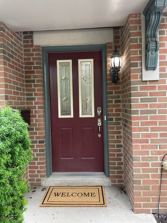 Front door - 1 bedroom with private bathroom for rent in Cincy townhouse