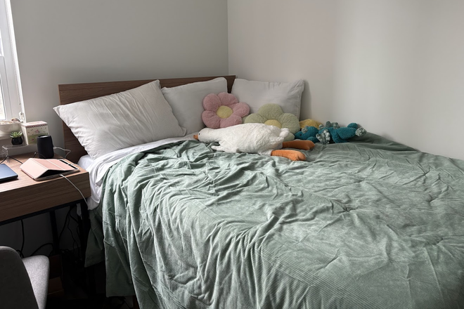 Bed and desk - Verve West Lafayette, Individual Bedroom and Bathroom Apartments