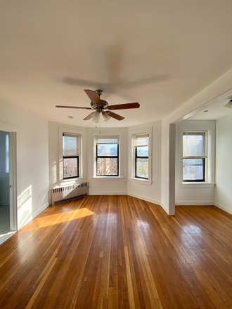 Studio - Renovated studio at 121 Saint Stephen St! Available 9/1/25 Apartments