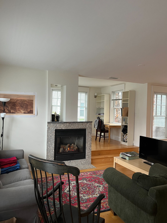 Living Area - Room in spacious home close to campus