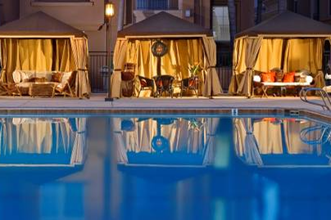Pool cabanas - Ground floor remodeled Regents La Jolla condo