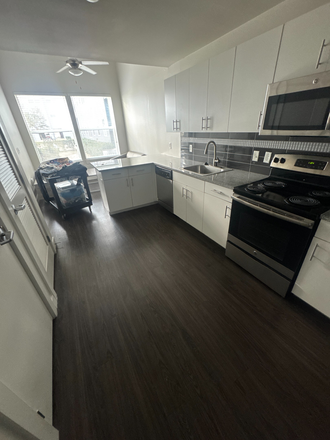 Unit Photo - Parkwest Towers