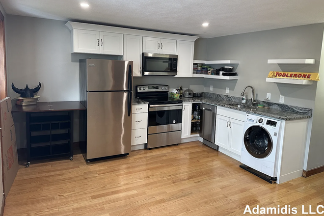 Kitchen - 1 Bedroom 1 Bath Back Bay, in unit washer dryer