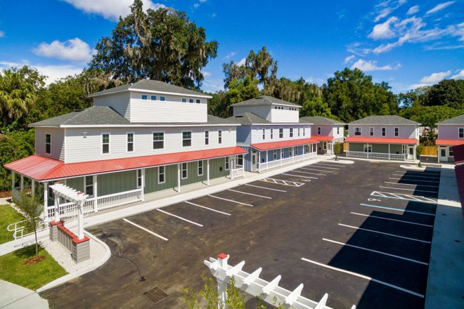 Exterior - The Reef Townhome