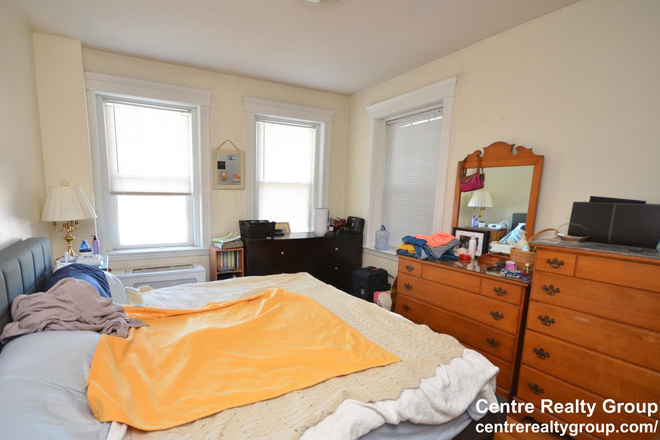 bed - Updated 1/11/25 1 bed on Commonwealth close to South St shuttle, Heat/hot water included Condo