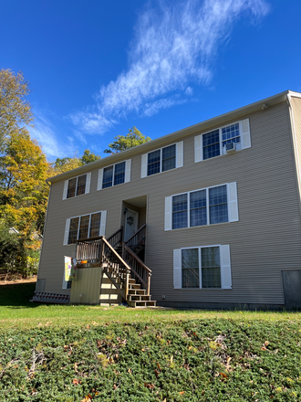 Outside - Large 4 bedroom, 3 Bath Duplex For Rent Duplex