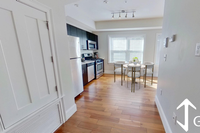 Kitchen - Gleaming , Pet Friendly , 2 bed 2 Bath Apartments