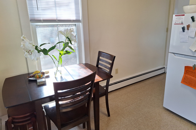 Eating corner - Spacious studio apartment near the Law School