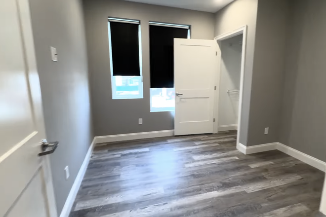 Bedroom for rent - 8 Avon Street Apartments