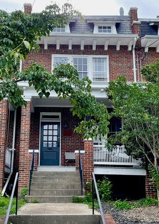 Front of the House - Burleith House 3BR/3BA Furnished