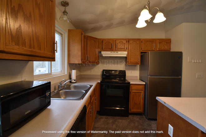 Kitchen - 20 Huckleberry Trail, Narragansett, RI House