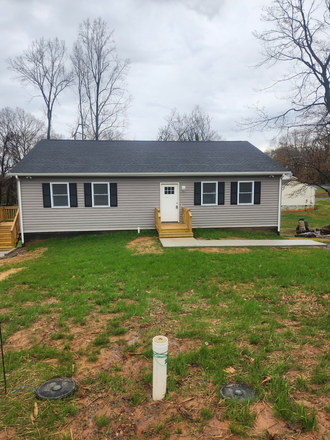 Front view - McVeigh Rd - NEW 2 bed 1 bath - 5 minutes to Liberty Duplex