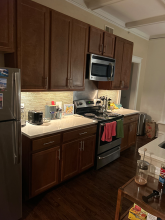 Kitchen - Quadrangle Apartment